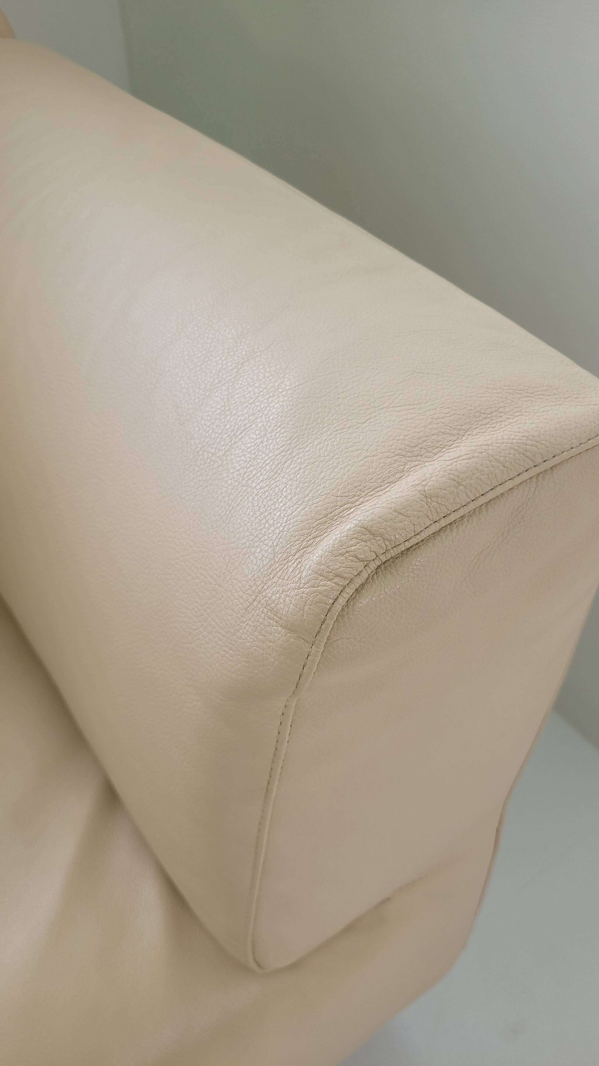 'Met' 250 Sofa by Piero Lissoni for Cassina (1996) – Italy