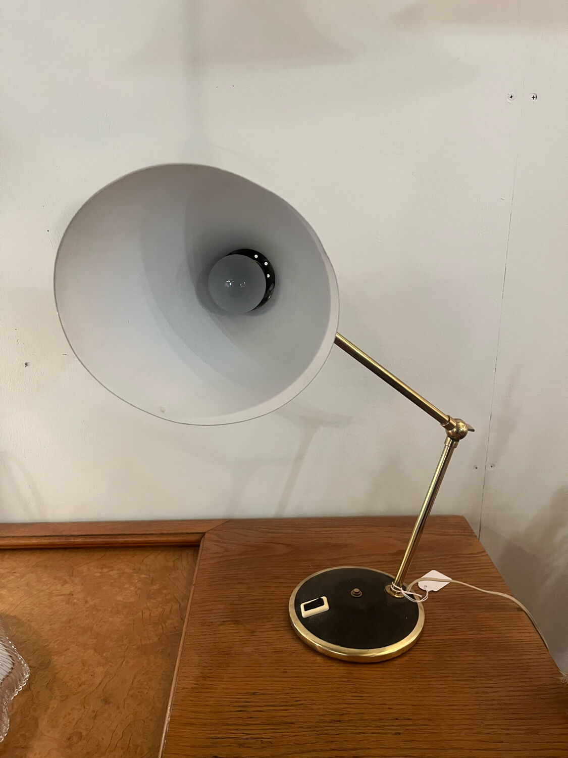 Desk lamp