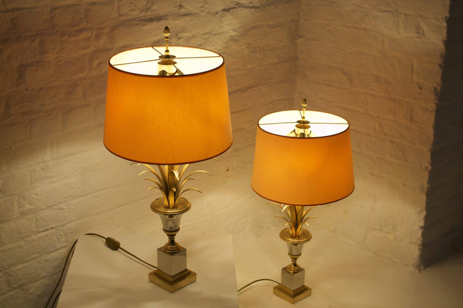 Paire de lampes Médicis style Maison Jansen.