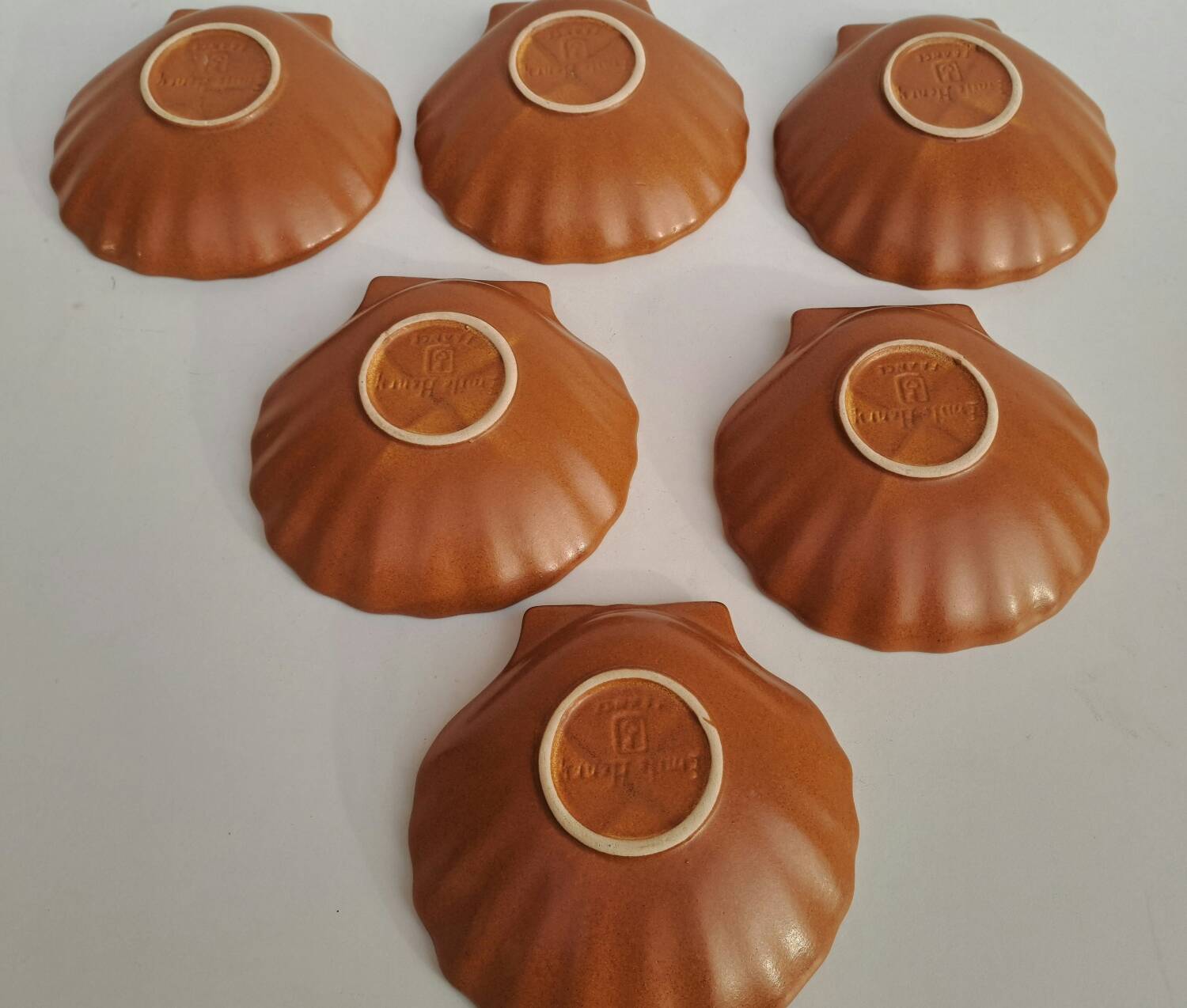6 scallop bowls Émile Henry