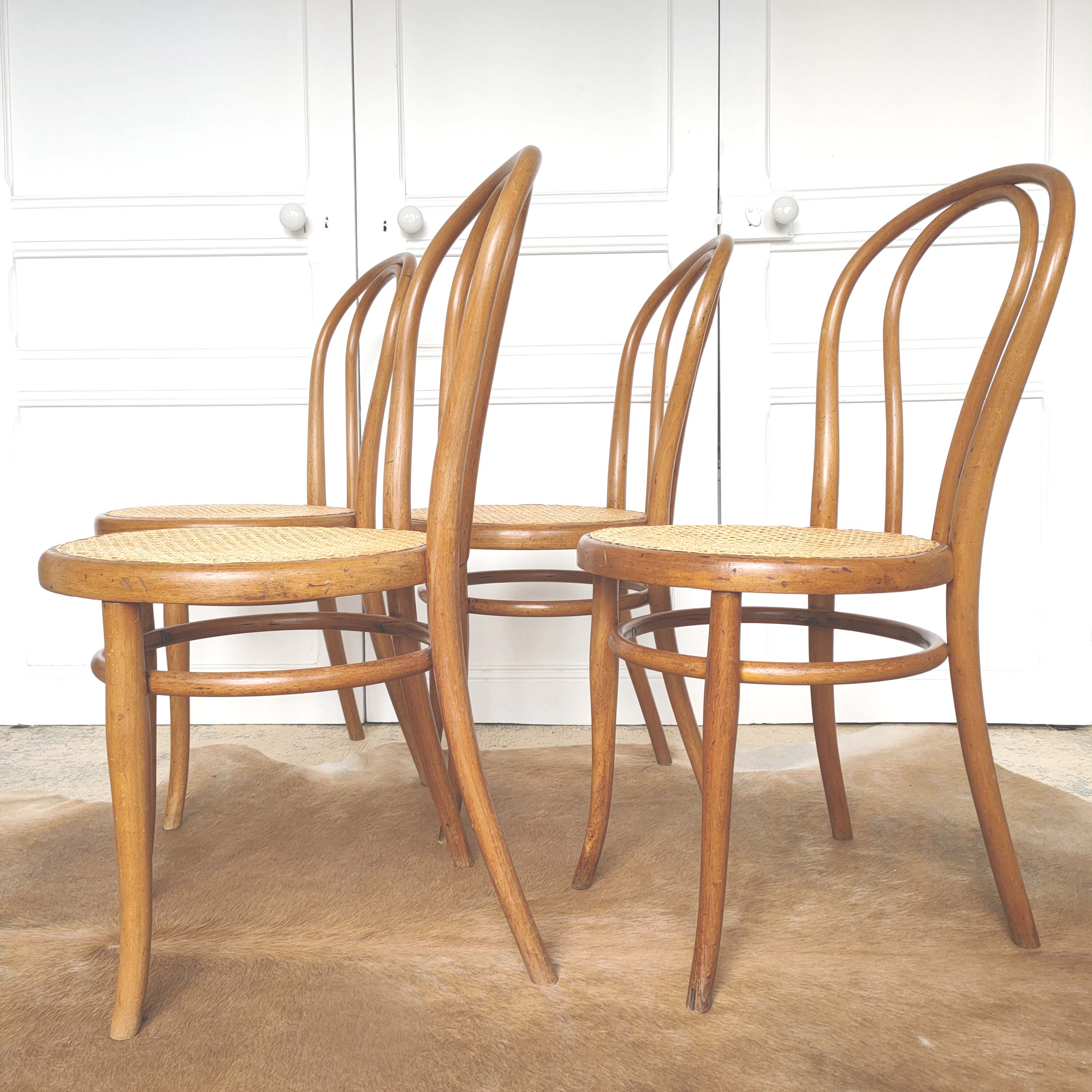 Set of four wooden chairs - canning Thonet