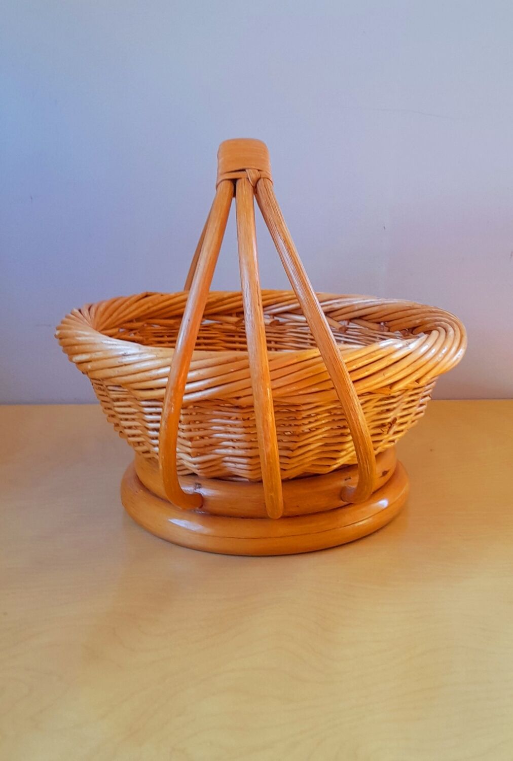 Rattan cut fruit basket 60s