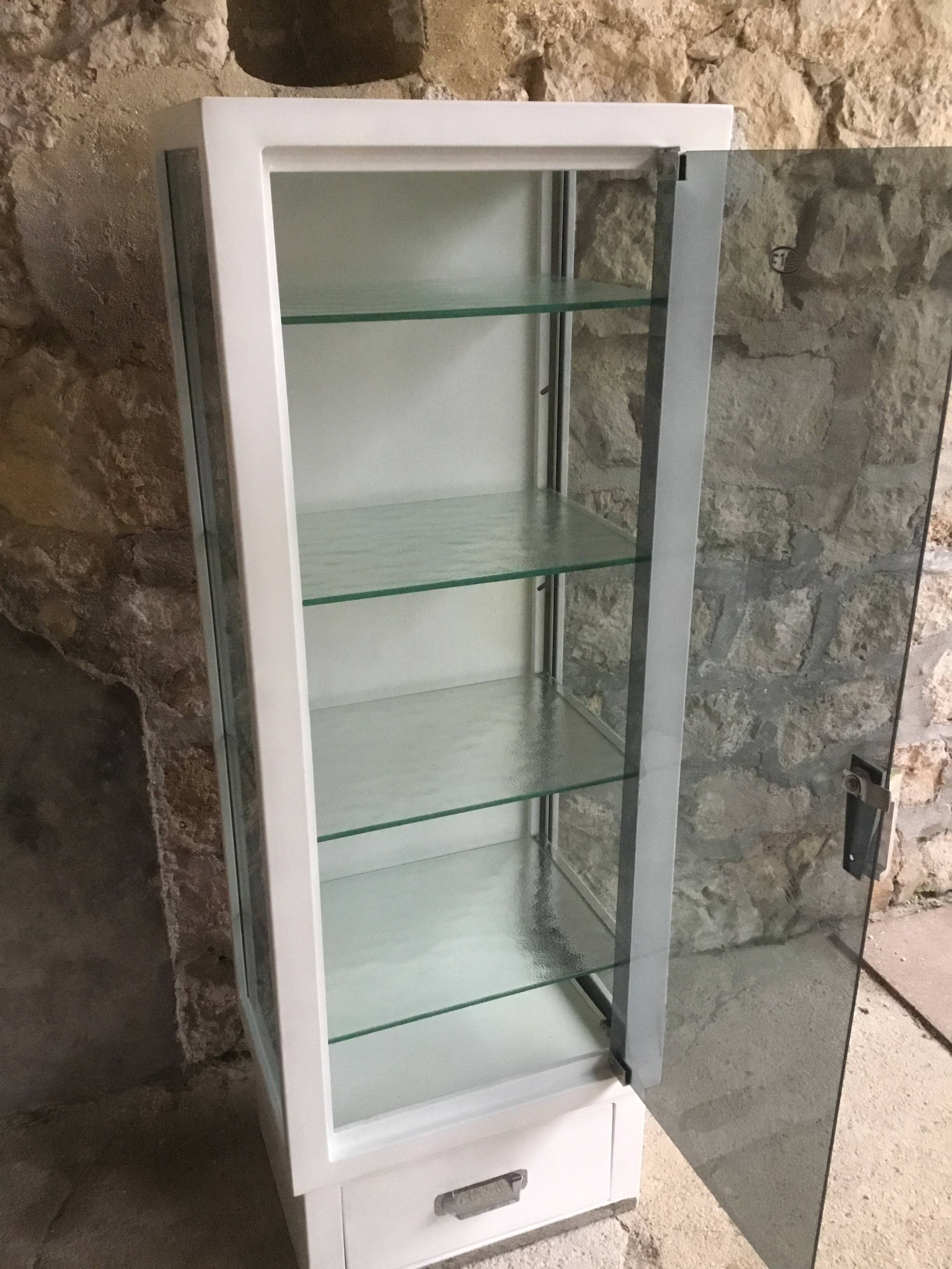 White lacquered metal medical display case - vintage 1960