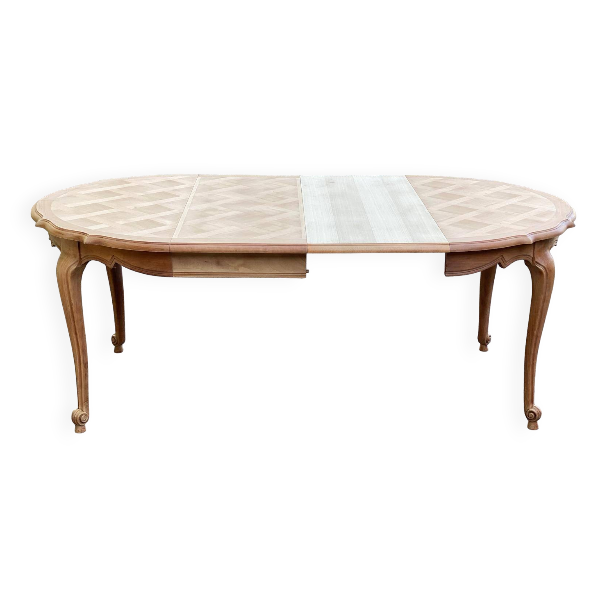 Extendable round Louis XV dining table, renovated in raw wood, 20th century, 200cm