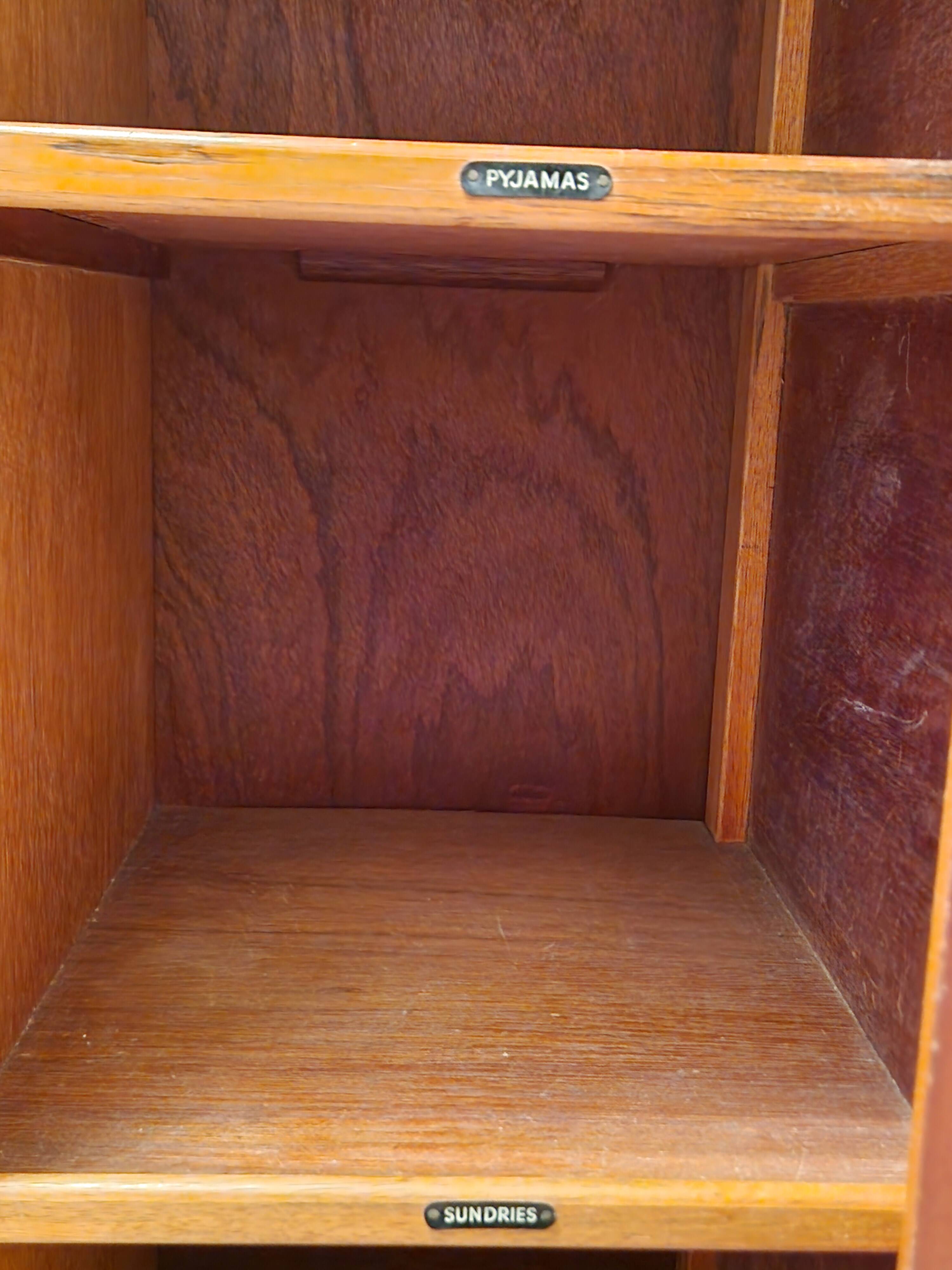 VINTAGE TOXIDOOR KAST - TOXIDO CLOSET