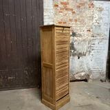 Curtain filing cabinet, one column