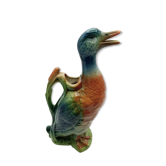 Duck pitcher in dabbling