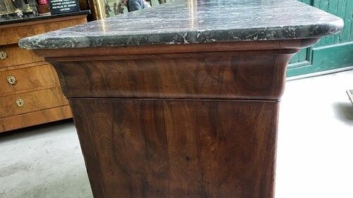 Commode louis xvi en acajou avec 3 tiroirs du XlX ème siecle