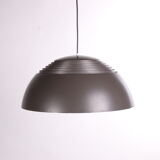 Suspension Royal AJ d'Arne Jacobsen