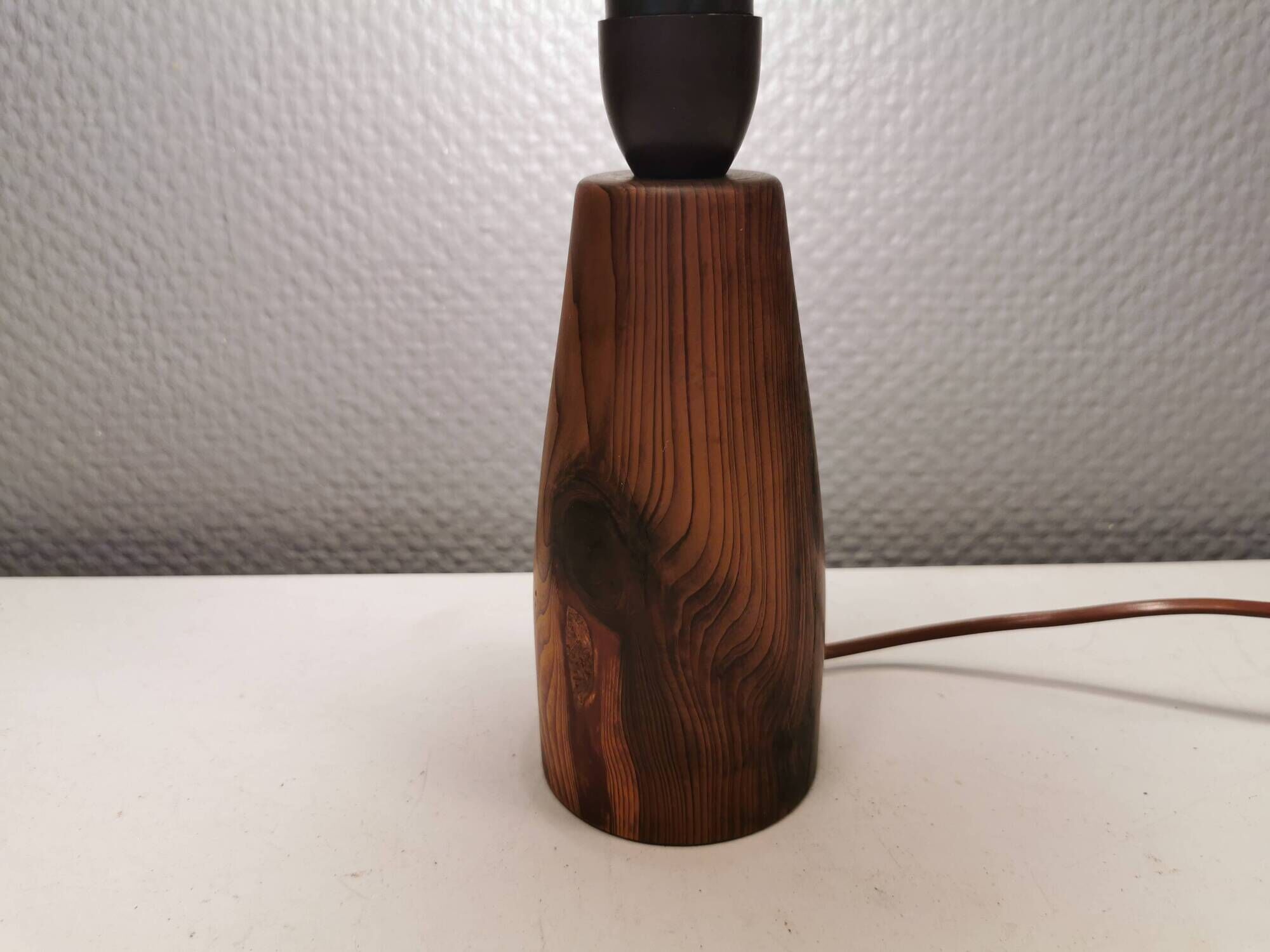 Very rare table lamp in turned wood by Stig Petterson Sweden 1950s.