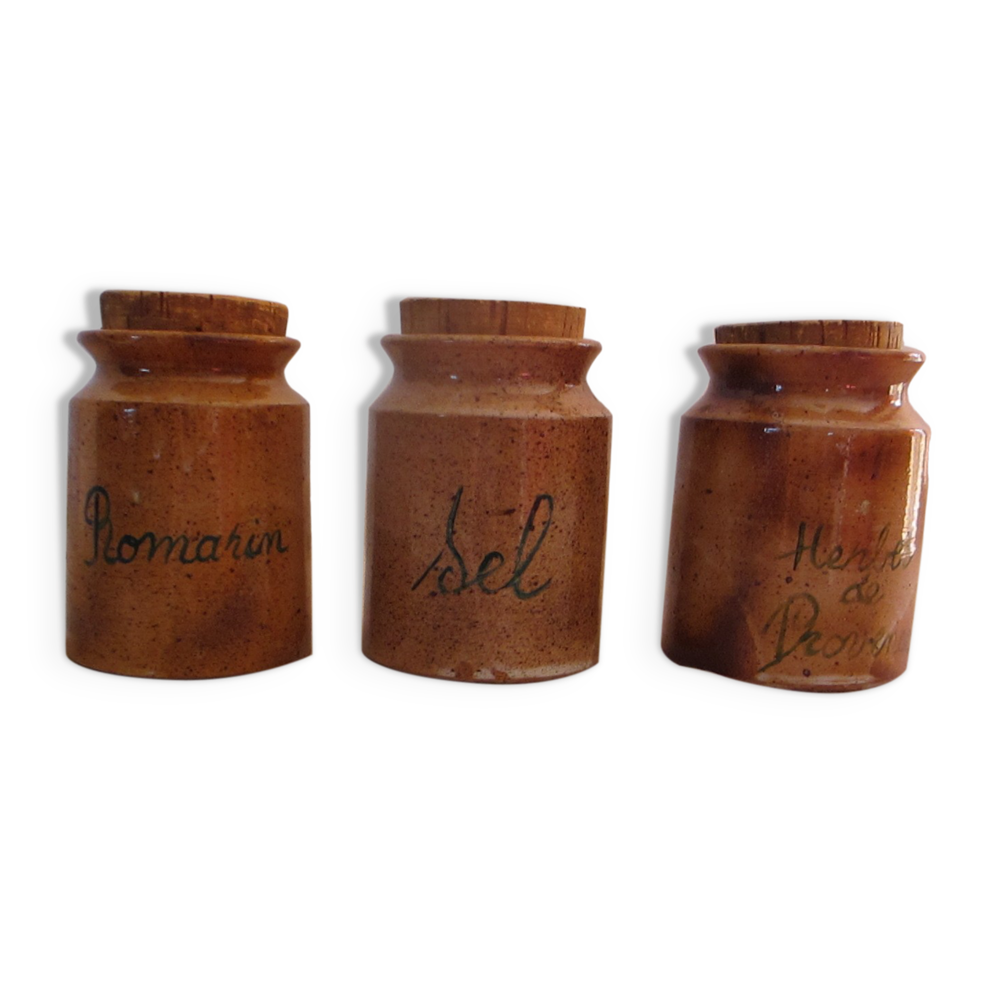 3 Spice pots with crouted cork.