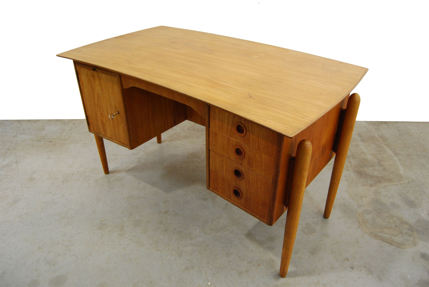 Vintage Pine Veneer Desk, 1960s