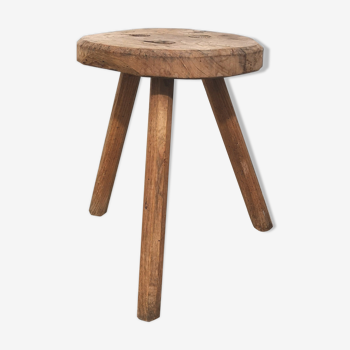 Tabouret tripode en bois brut