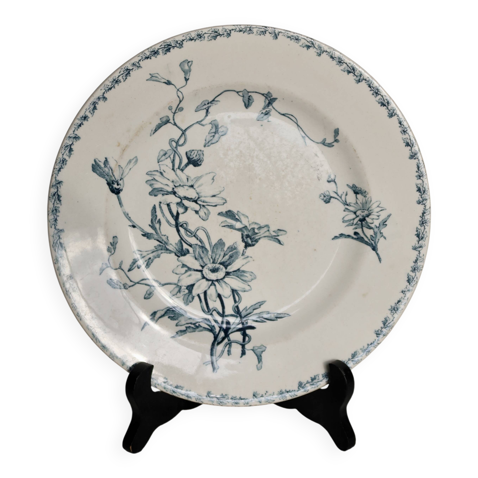 Antique Lunéville ironstone plate, K&G Marguerite pattern, blue and white