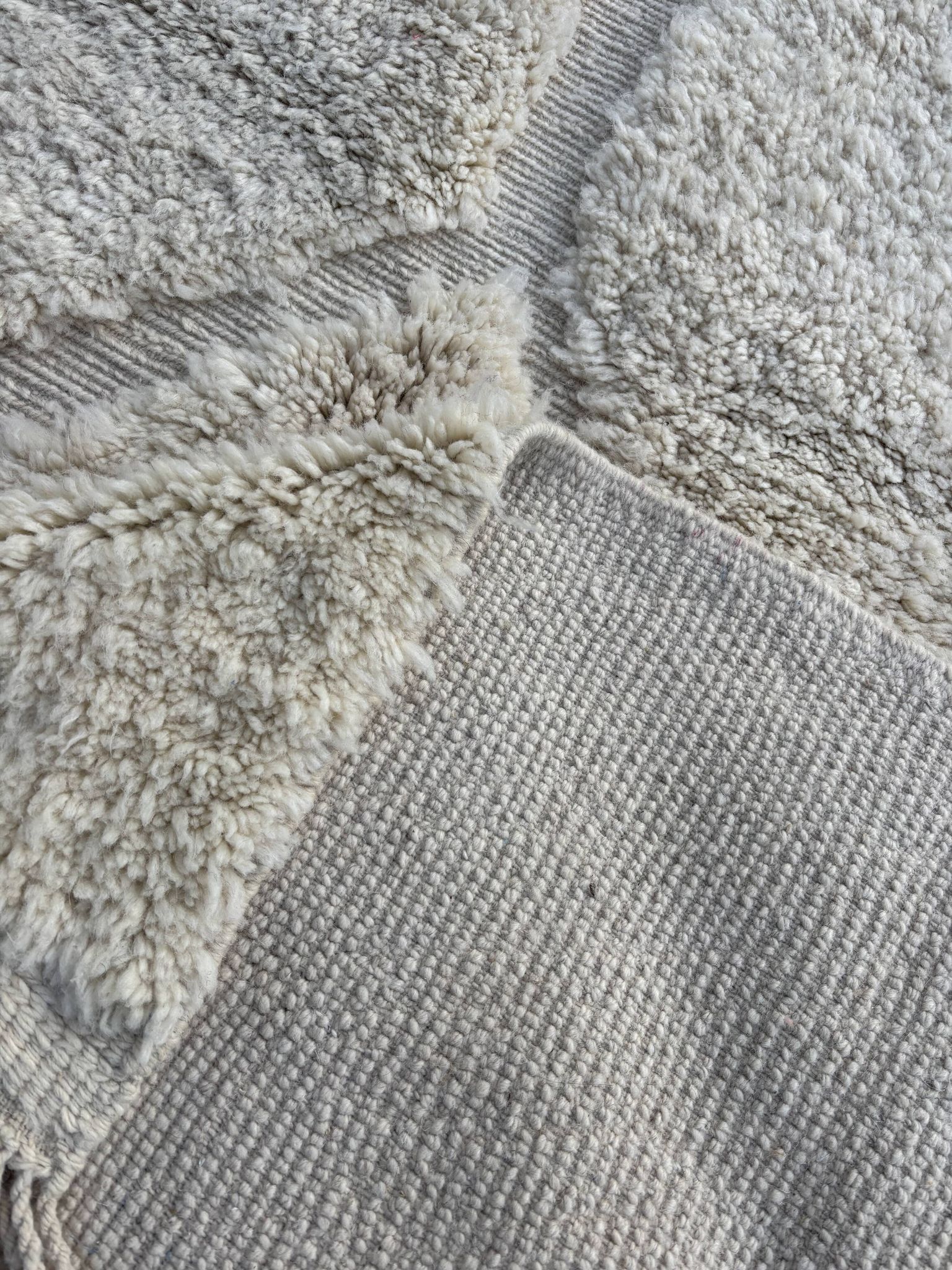 White Berber Beni M'rirt wool rug