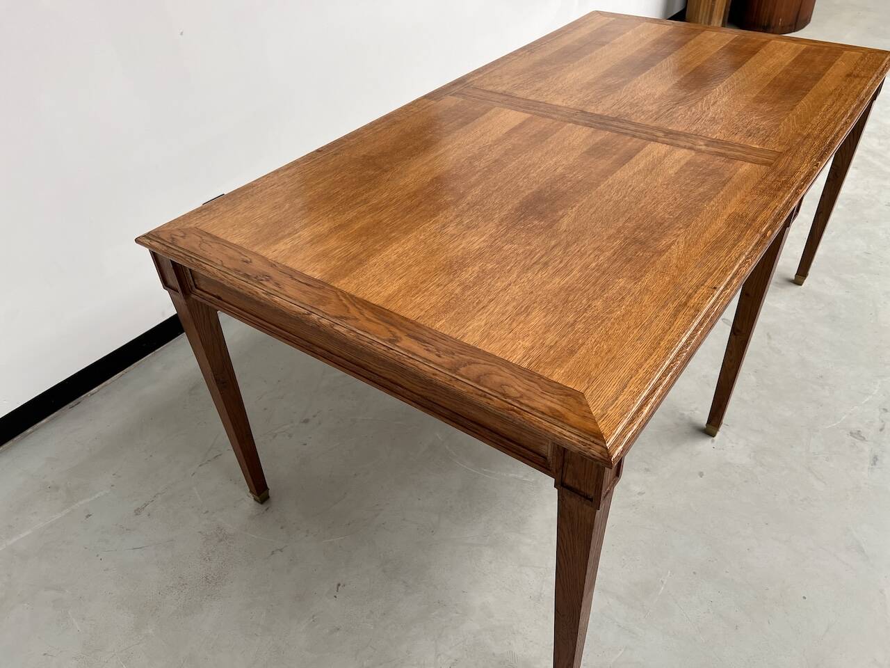 Small old oak farm table with 6 legs