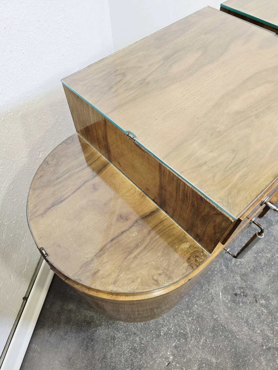 Tables de chevet Art déco des années 30