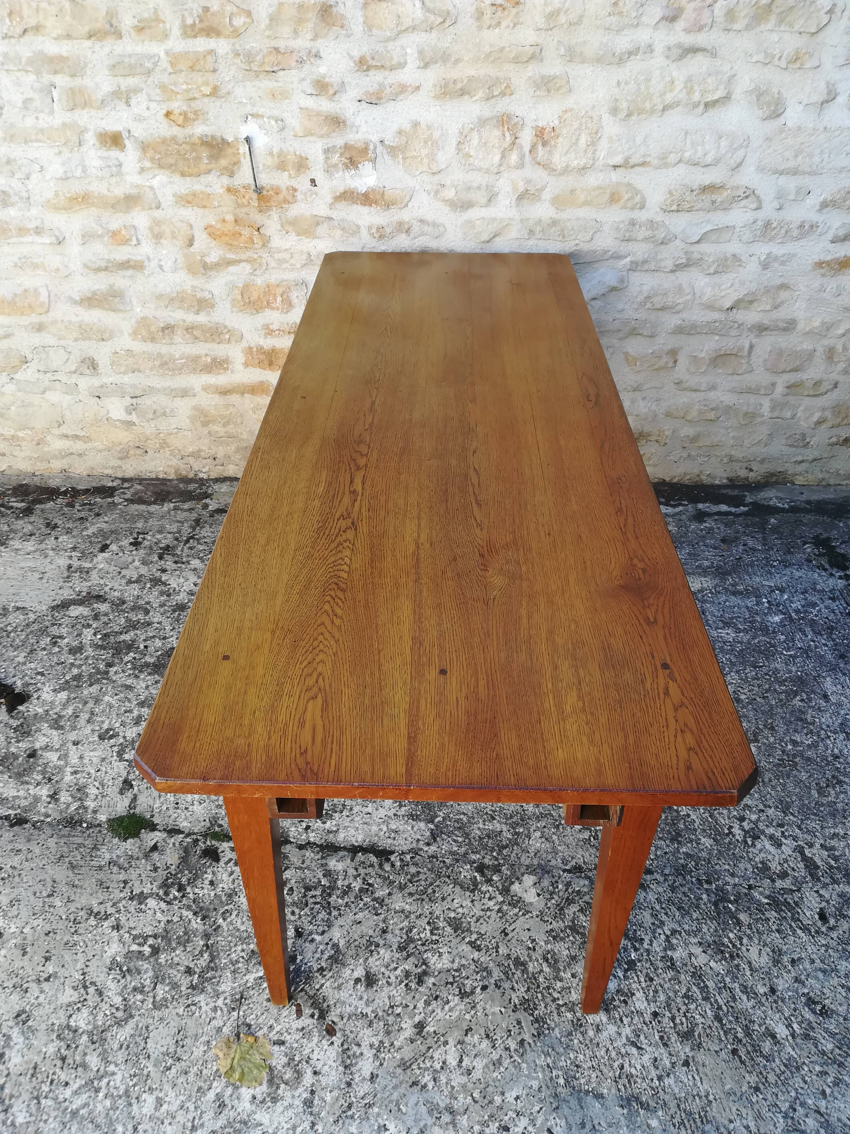 Oak table with two extensions