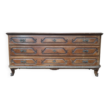 Commode pantalonnière époque Louis XV en merisier massif