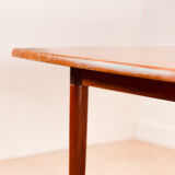 Scandinavian dining table with double extension