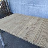 Dining table with extensions