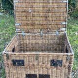 Wicker trunk