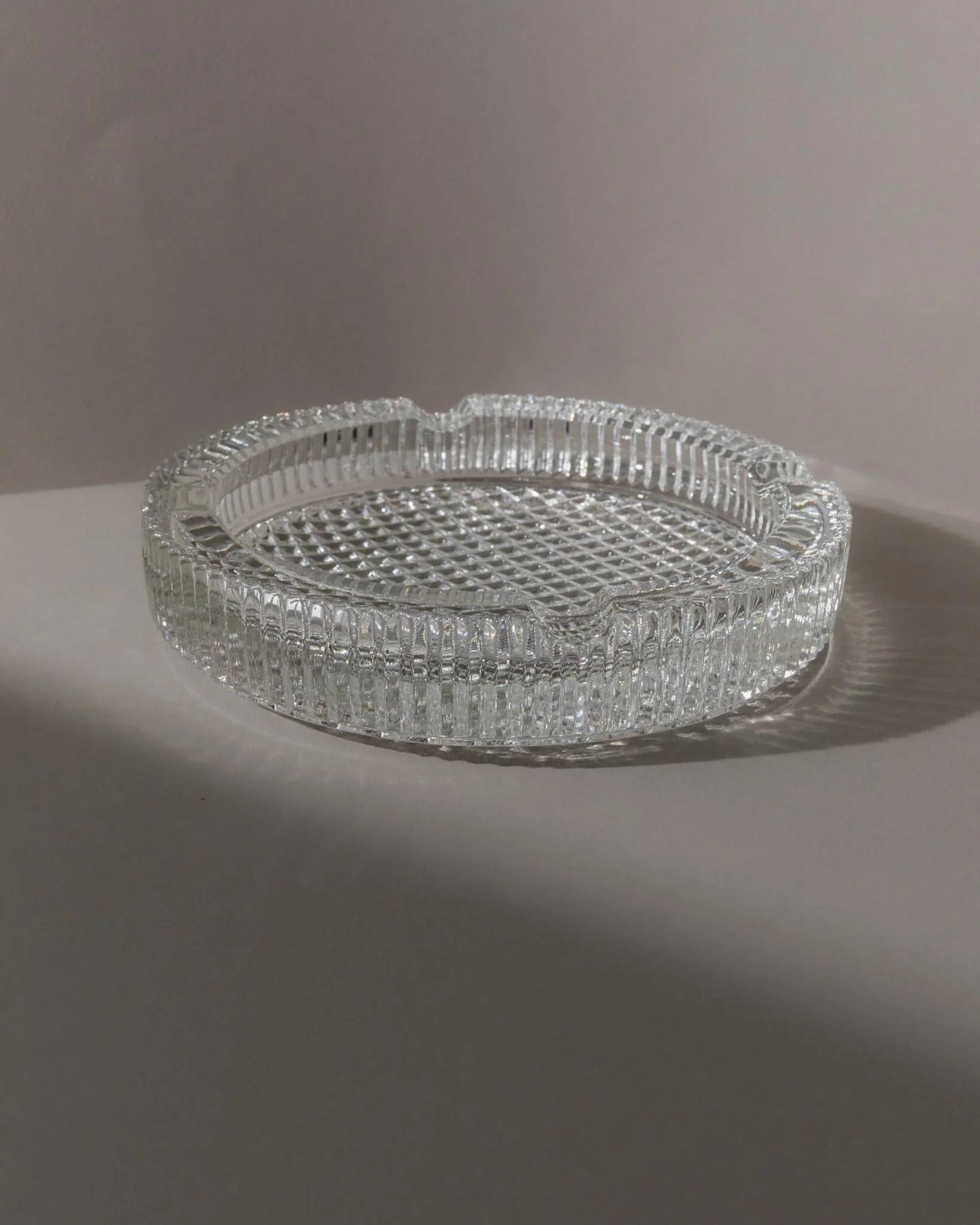 Large vintage Murano glass ashtray - textured glass - timeless design from Italy in the 1960s - elegant gift idea, retro table decoration.