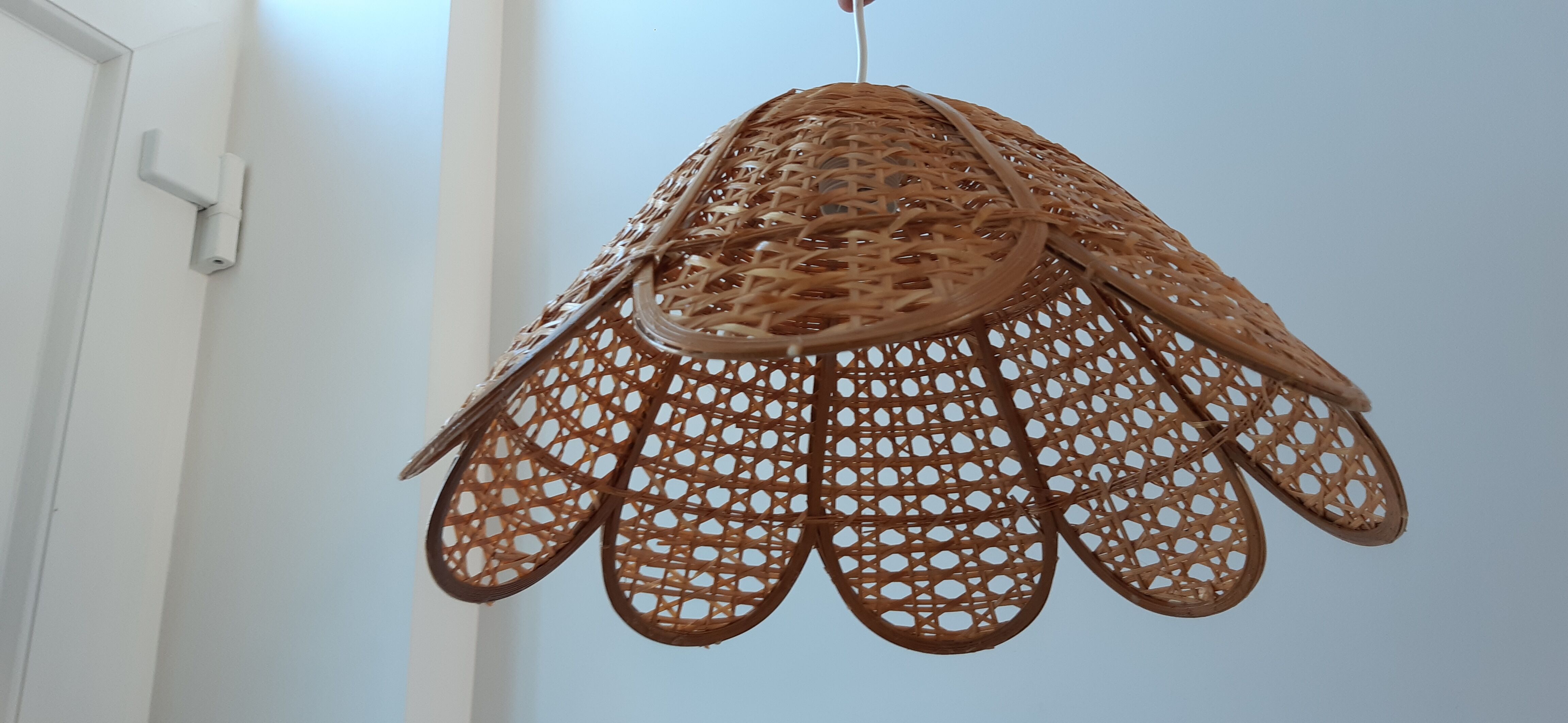 Wicker suspension / rattan flowers petal 70s