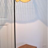 Lamppost eiffel feet