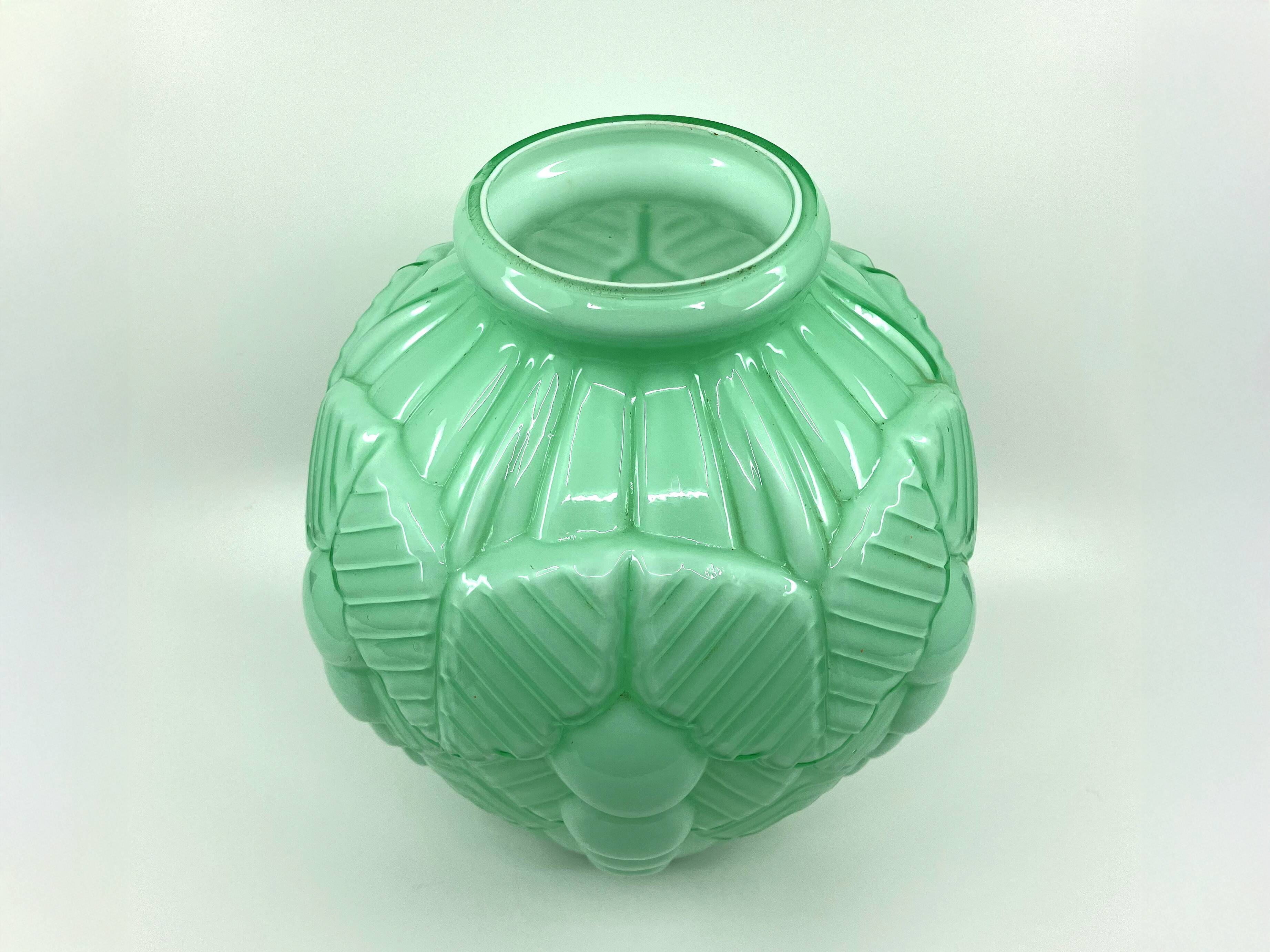 2 Art Deco vases in green opaline • Circa 1920/30