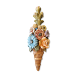 Wall decoration in slurry (flowers)