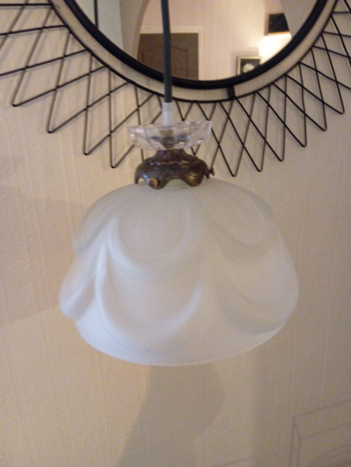 Frosted glass flower suspension, art deco