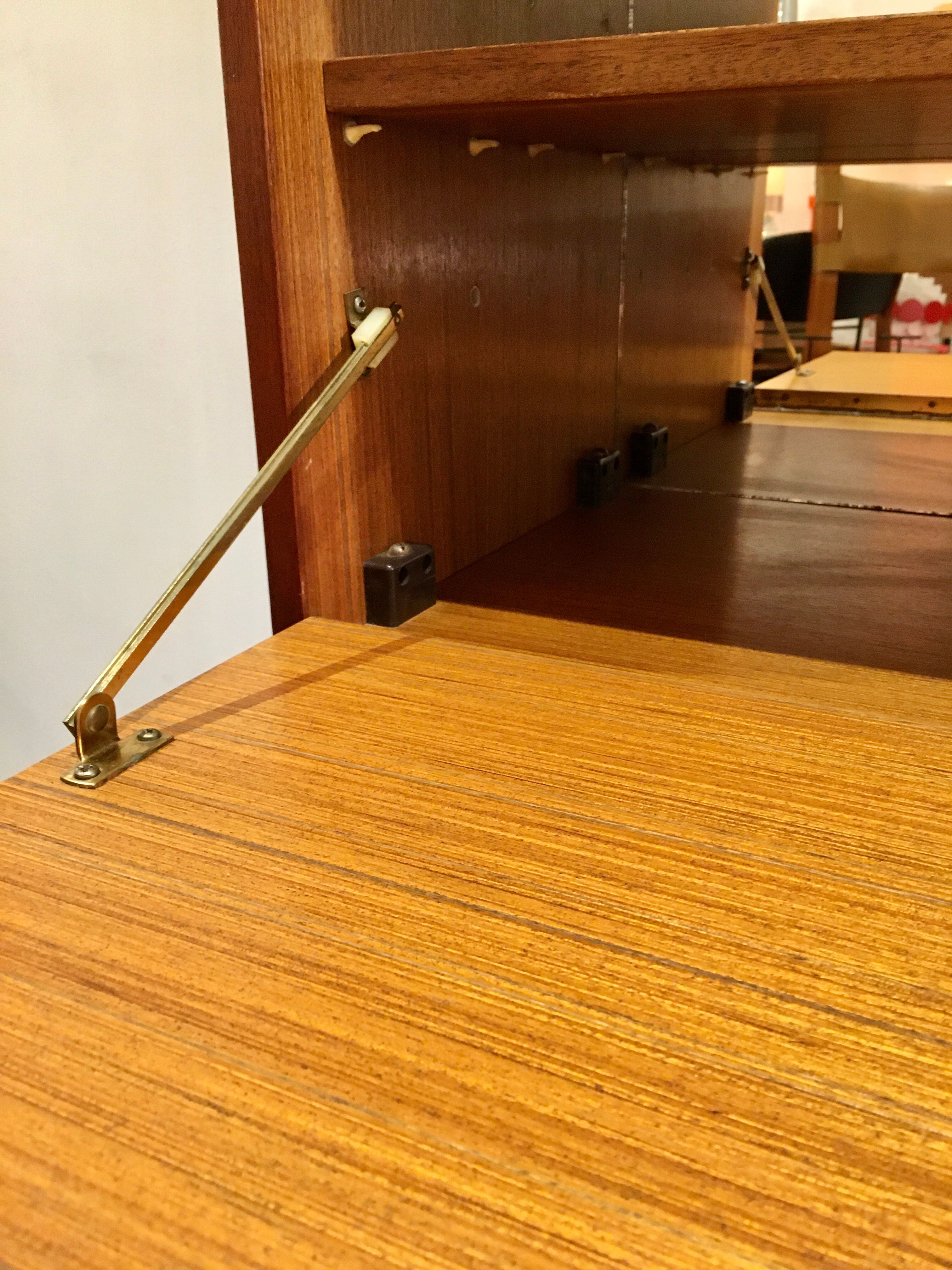 Vintage shelf system