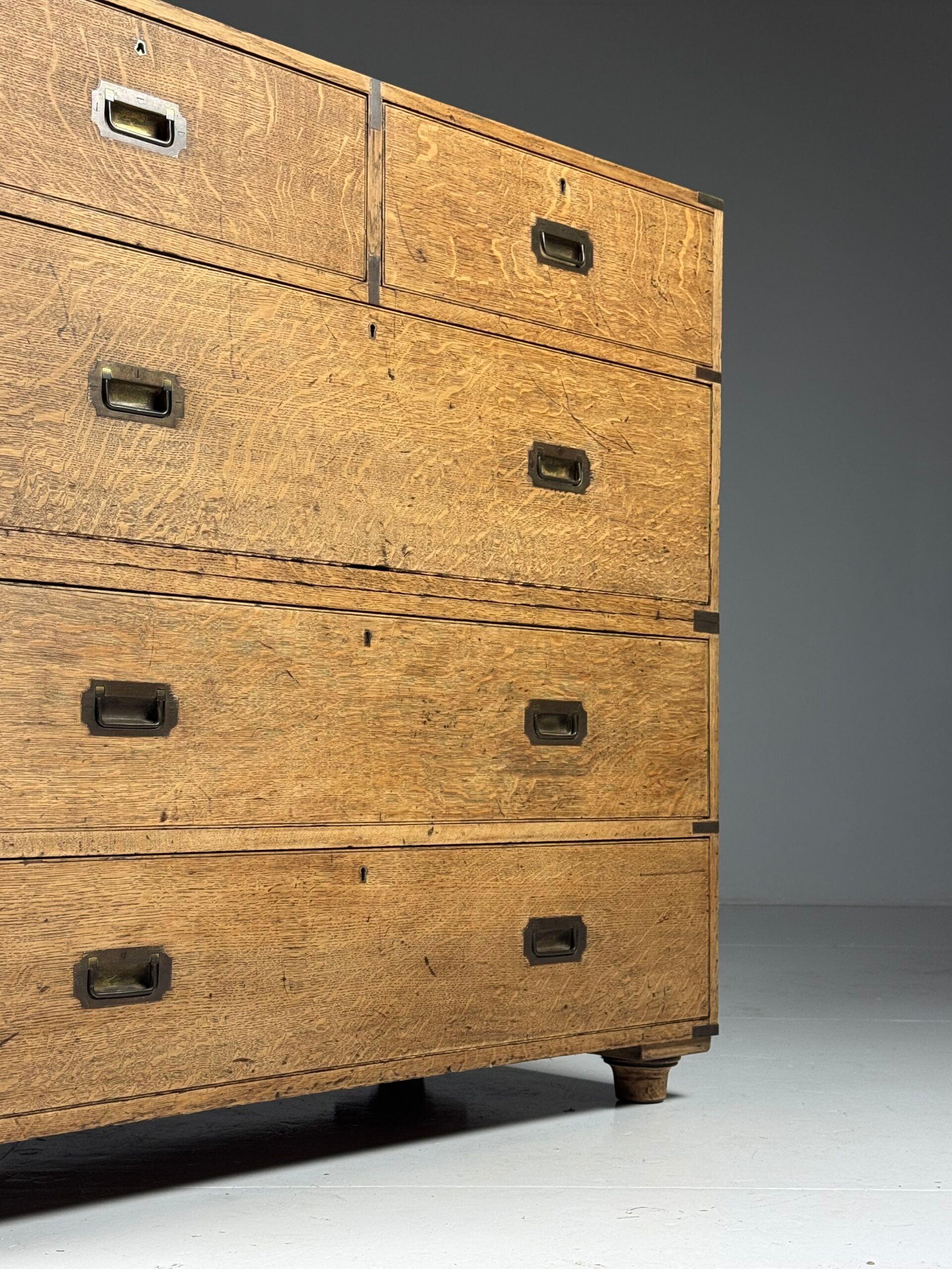 Commode de campagne en chêne du 19ème siècle