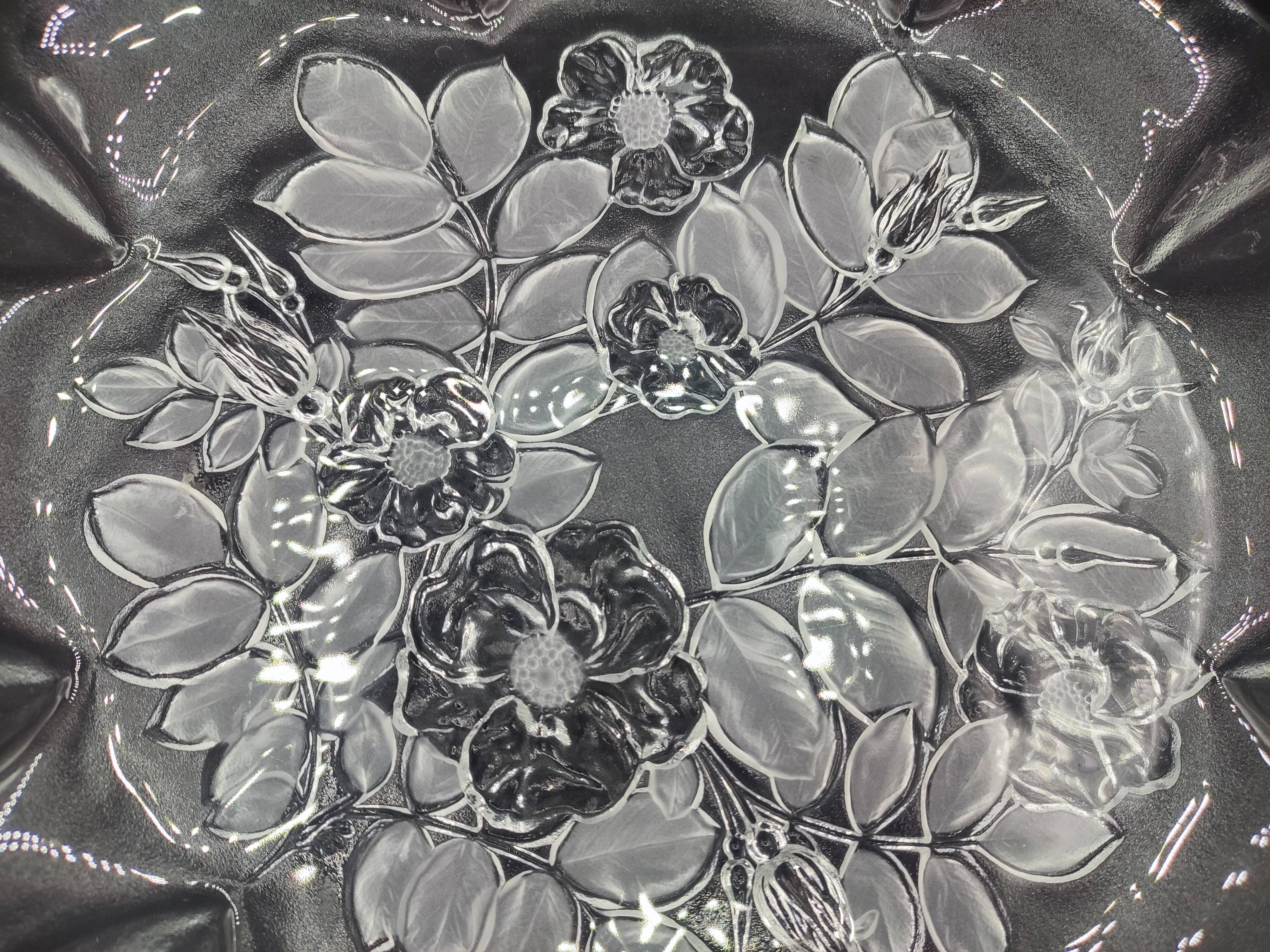 Large Vintage Glass Serving Platter (43 cm) — Frosted Floral Pattern and R