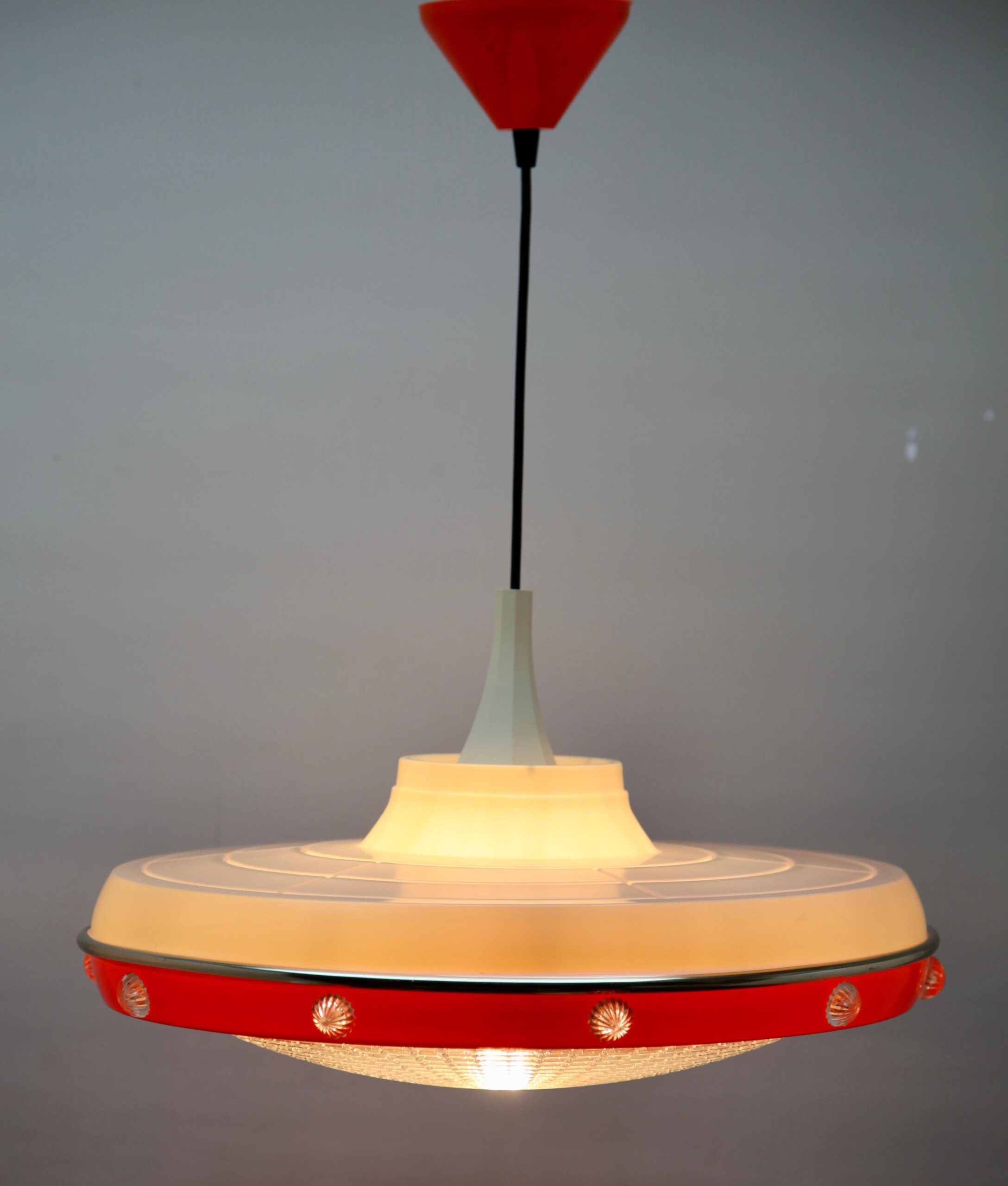 Suspension scandinave avec abat-jour optique en acrylique