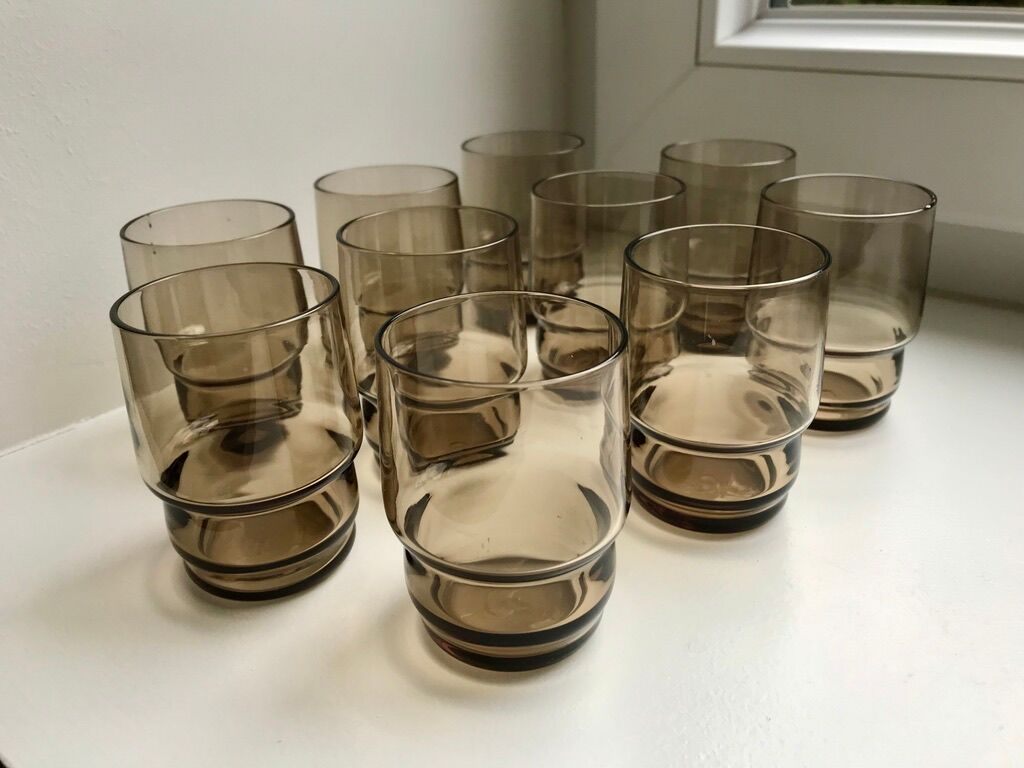 Lot de 10 verres à eau en verre fumé années 70