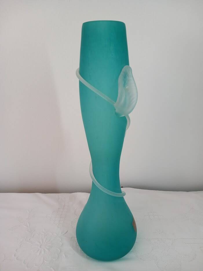 Vase en verre artisanal