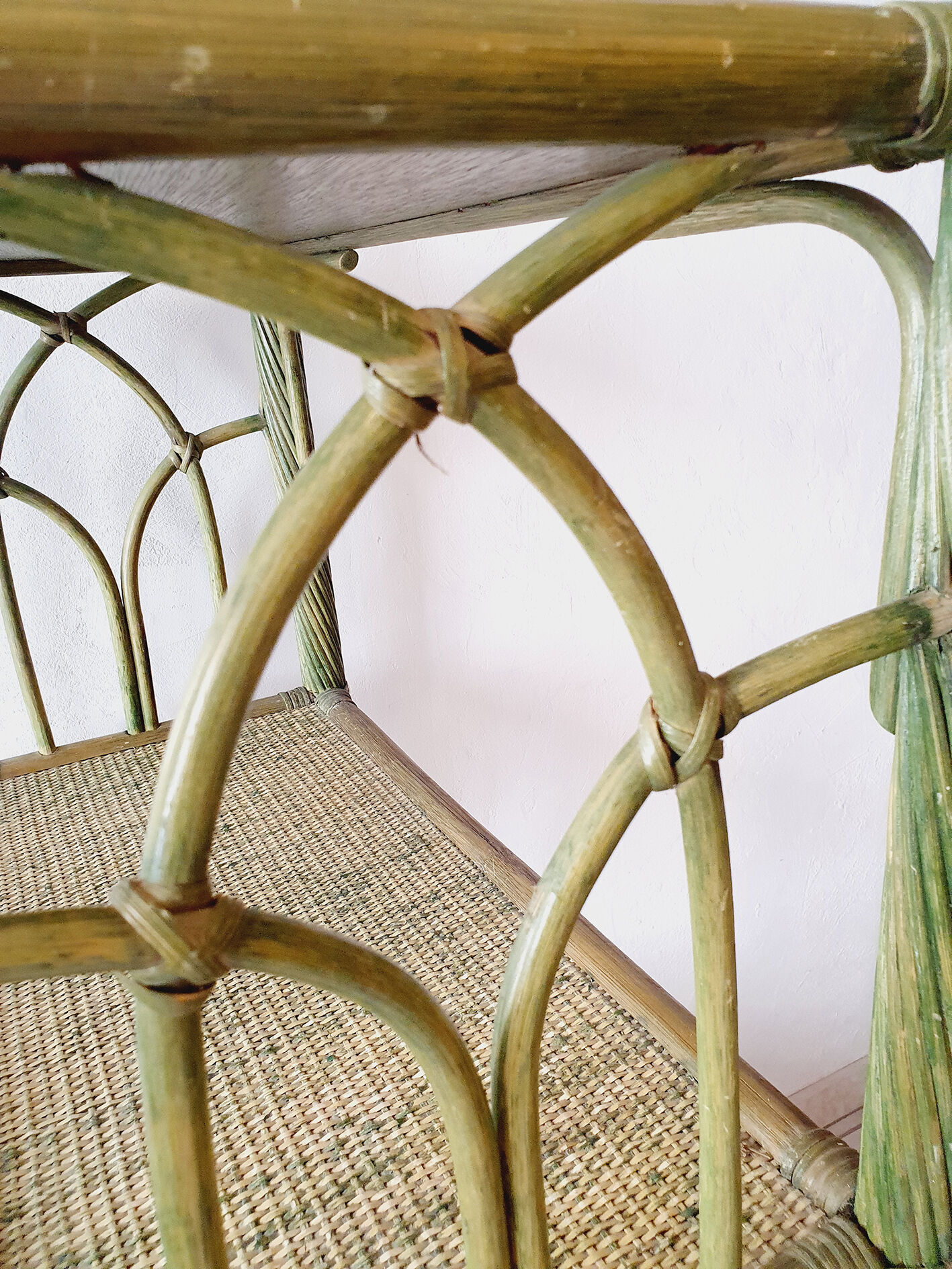 Bamboo shelf & green rattan