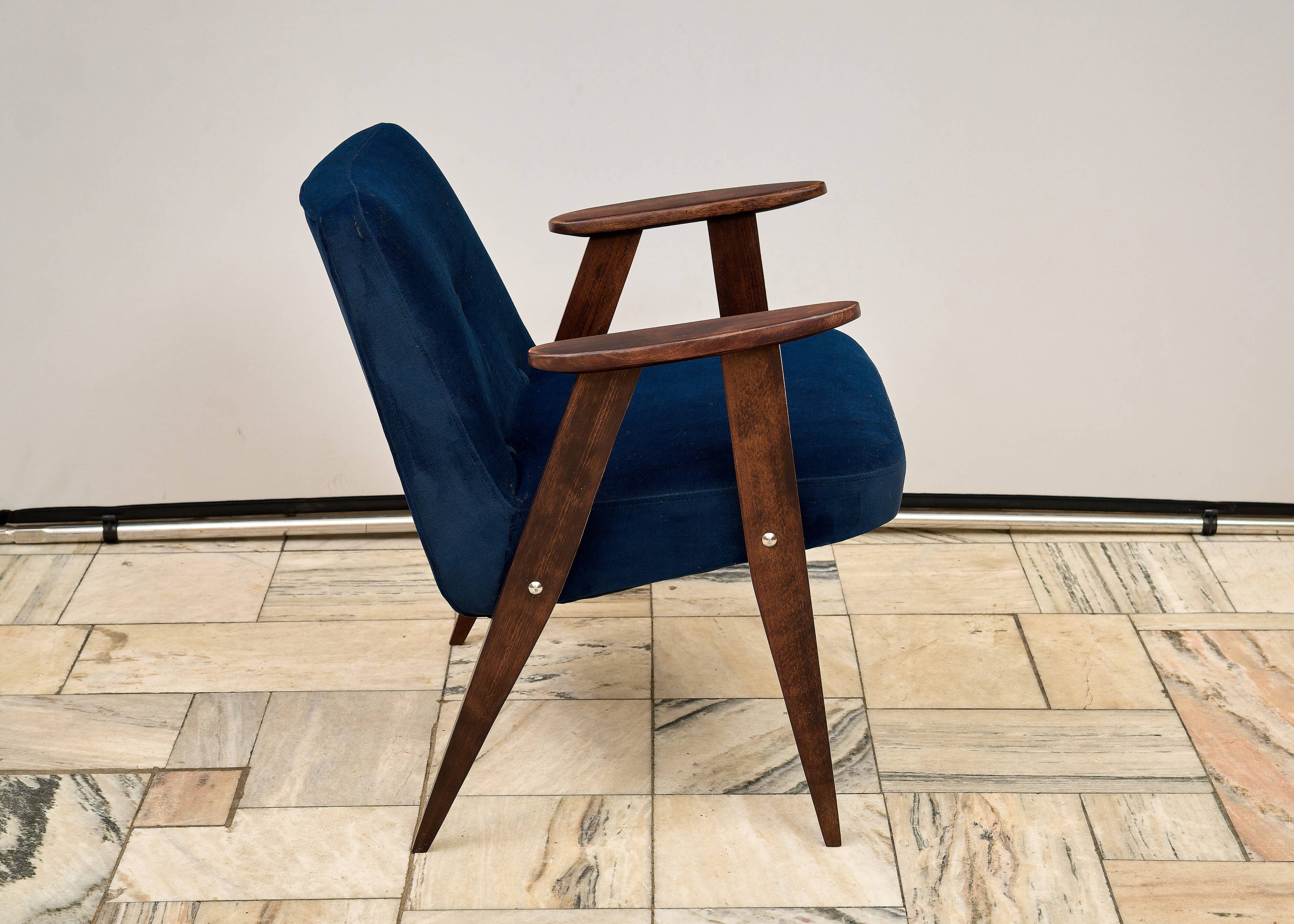 366 Vintage-style armchair, designed by Chierowski, Poland, 1960