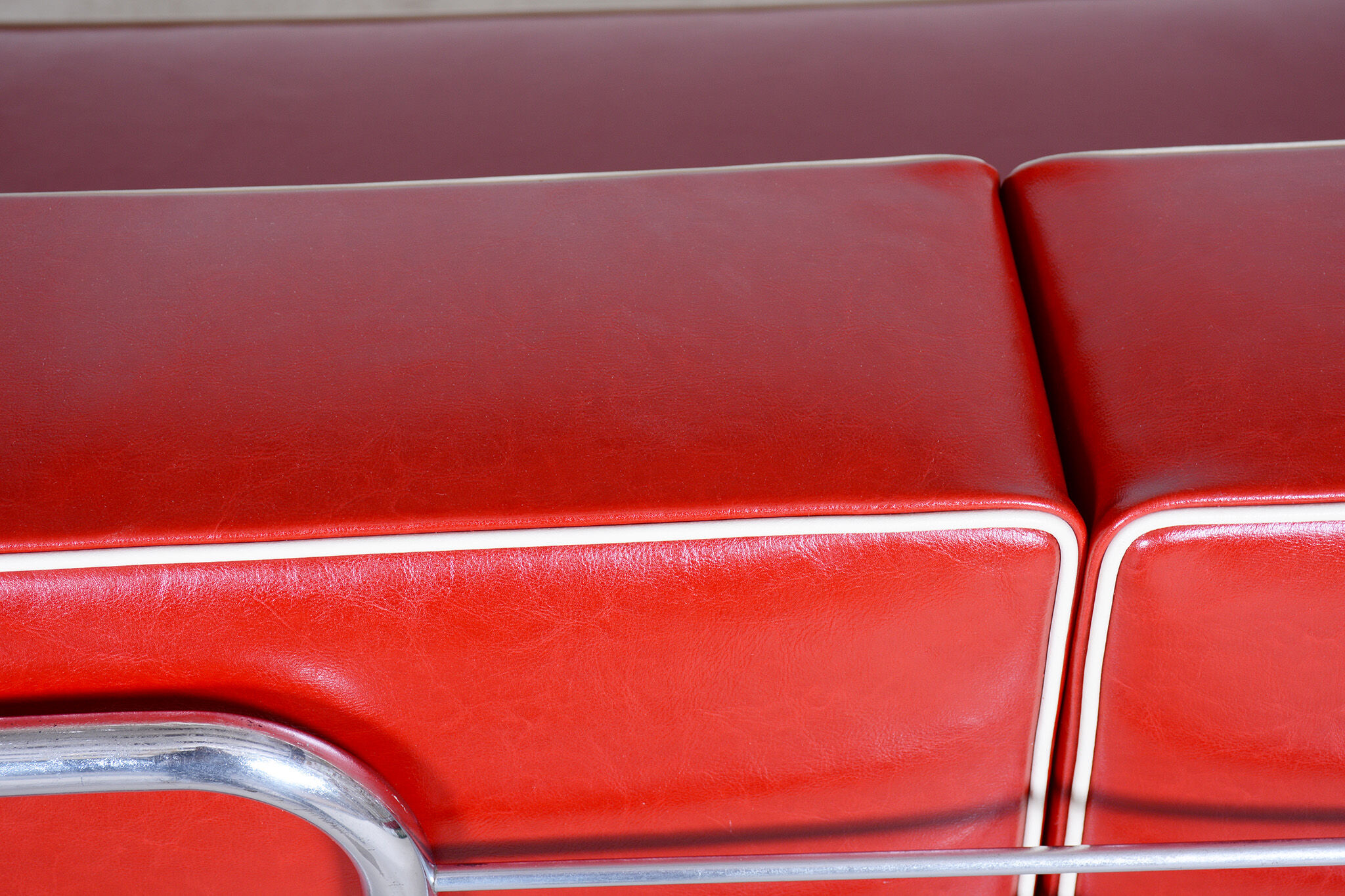 Restored Bauhaus Sofa by Robert Slezak, High-Quality Leather, Chrome, 1930s
