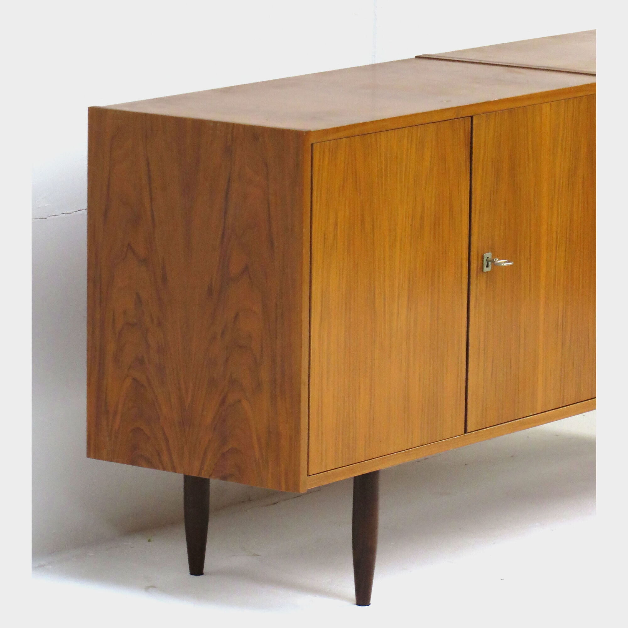 Buffet en noyer 1960