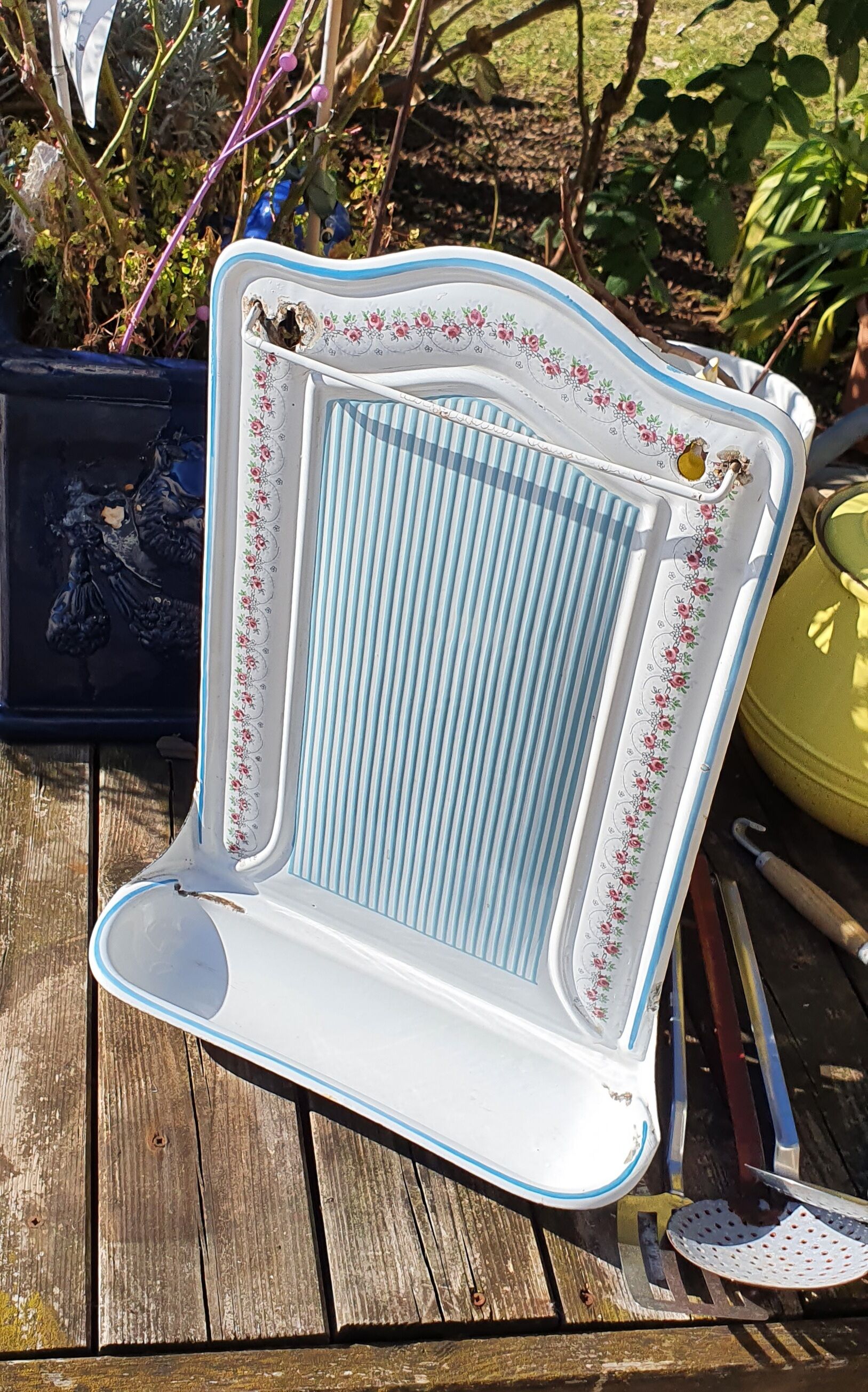 Kitchen utensil door