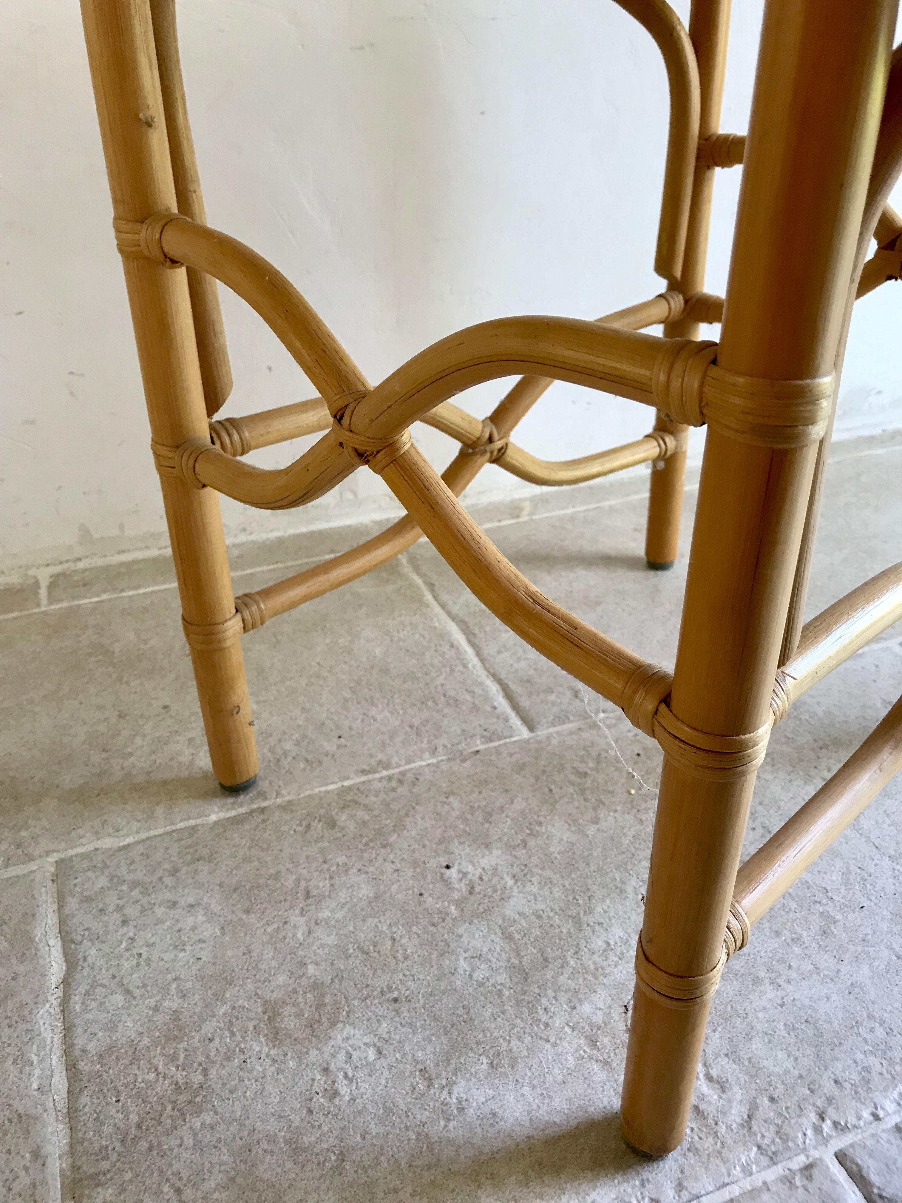 Table d’appoint vintage en rotin