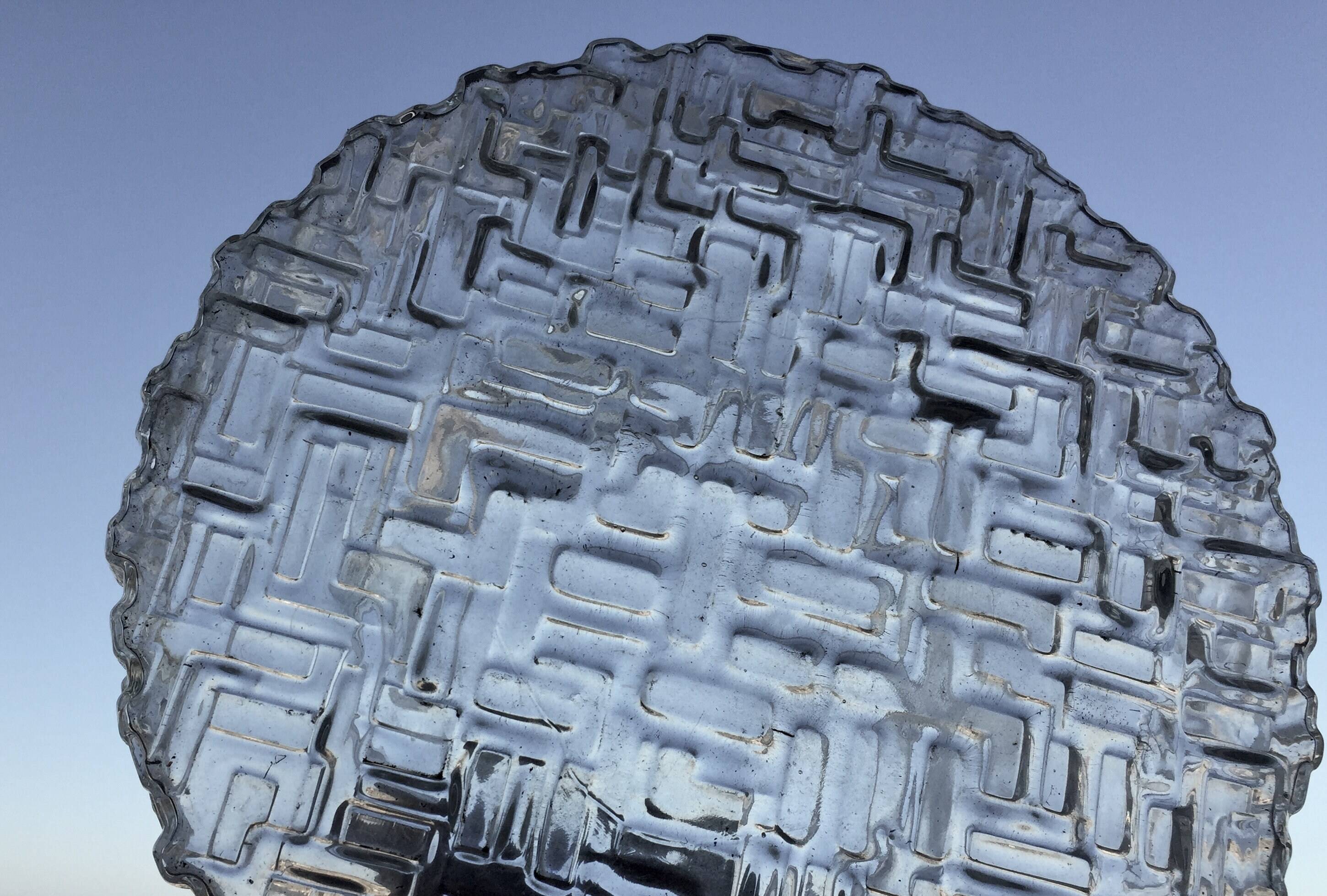 Plafonnier rond ou applique verrre moulé motif briques