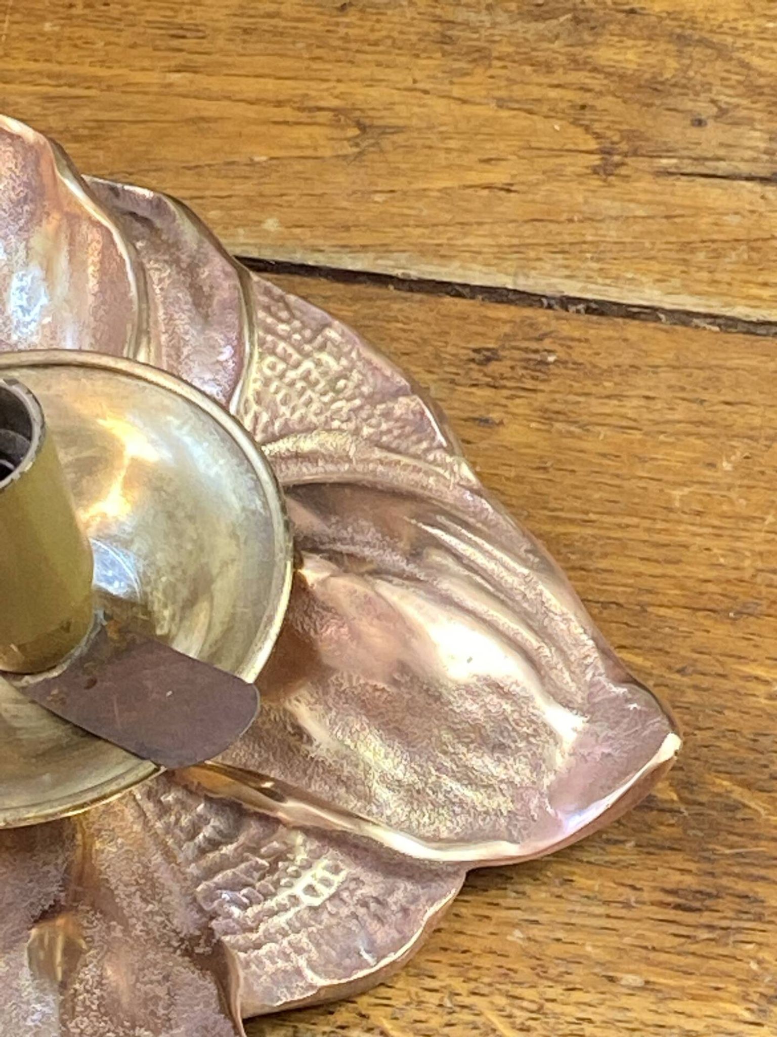 Lampe à poser, feuillage  en bronze rosé