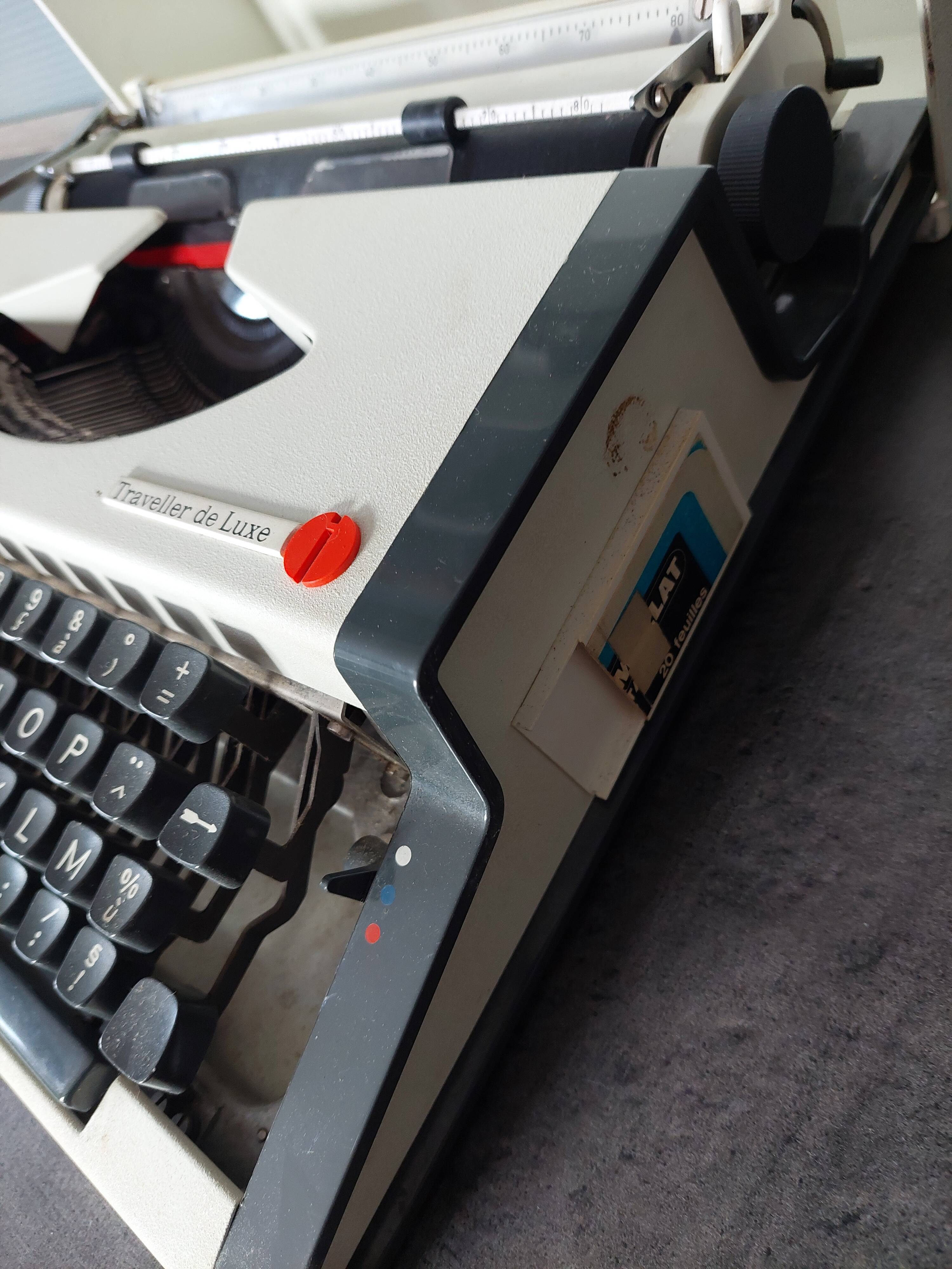 Olympia traveler typewriter