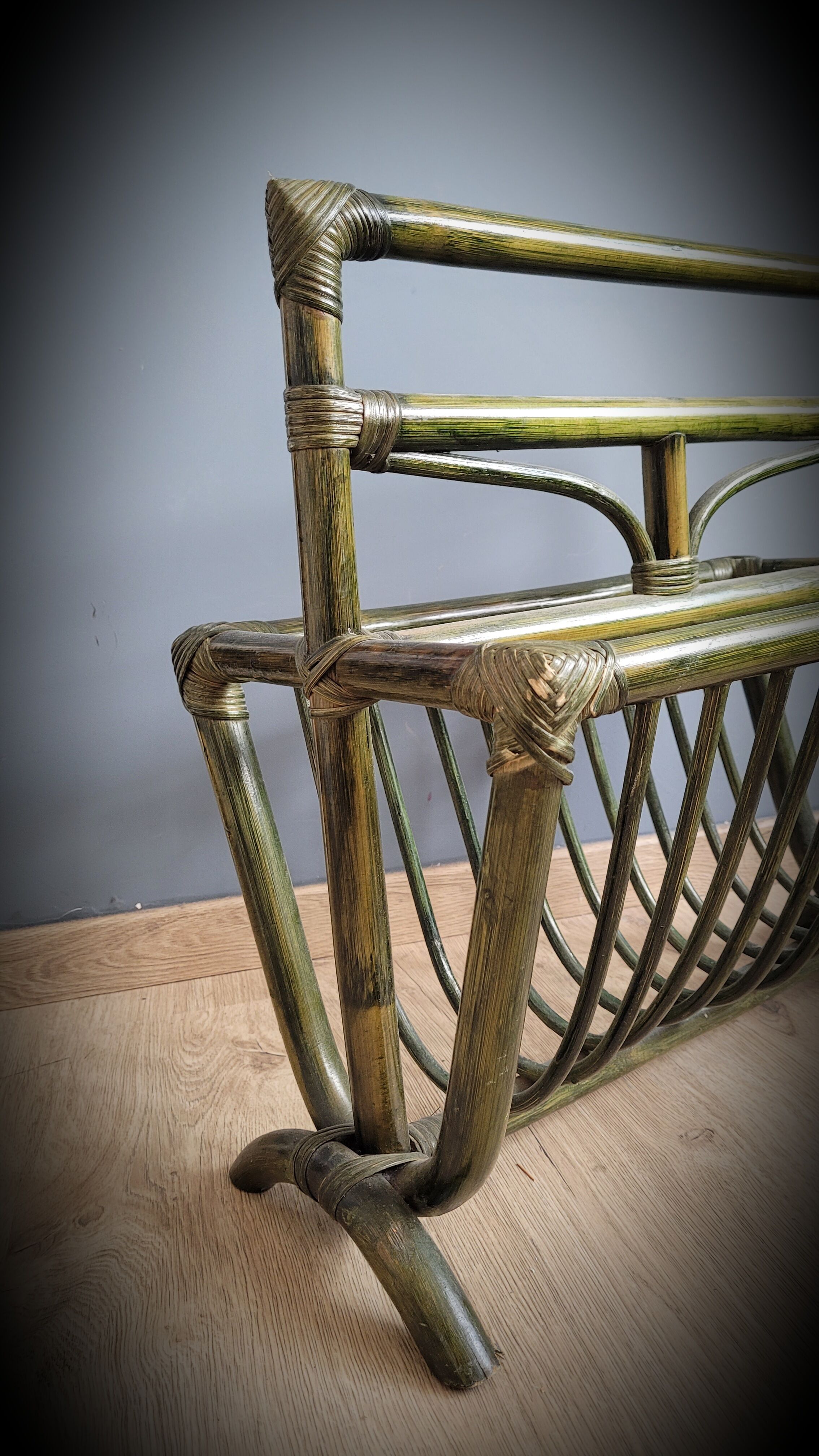 Green rattan bamboo review holder