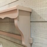 Etagère bois rose pale