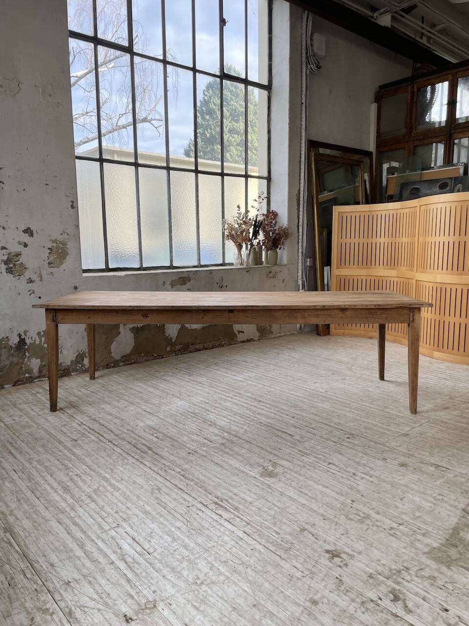 Farmhouse table with spindle legs in oak and pine, 2.5m